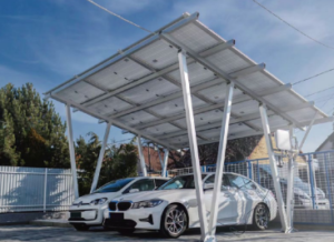 Sistema de cartport con paneles solares